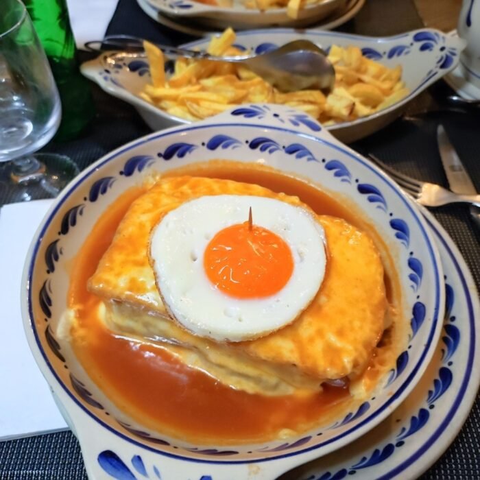 Francesinha do restaurante Yuko