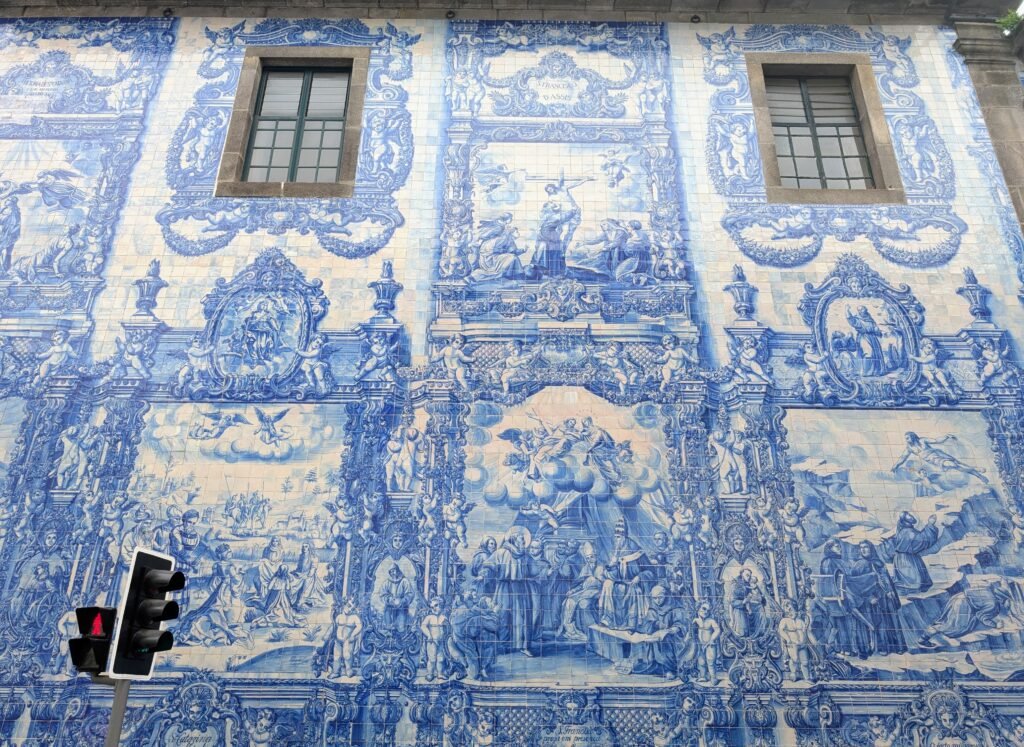 Capela das Almas na Rua Santa Catarina no Porto