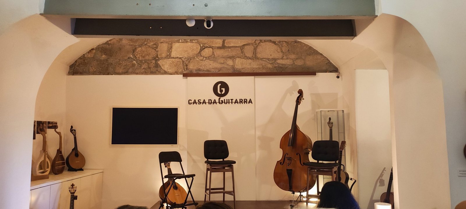 Casa da Guitarra: Espetáculo de Fado no Porto – Vale a pena?